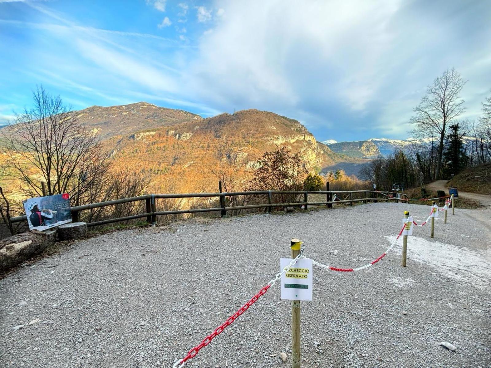 Chalet Torcel Affittacamere San Lorenzo Dorsino Eksteriør billede
